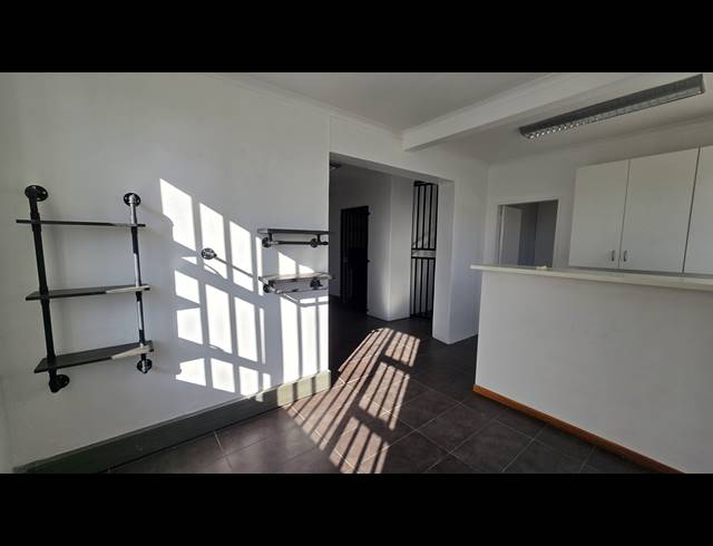 680M² WAREHOUSE TO LET IN SEBENZA